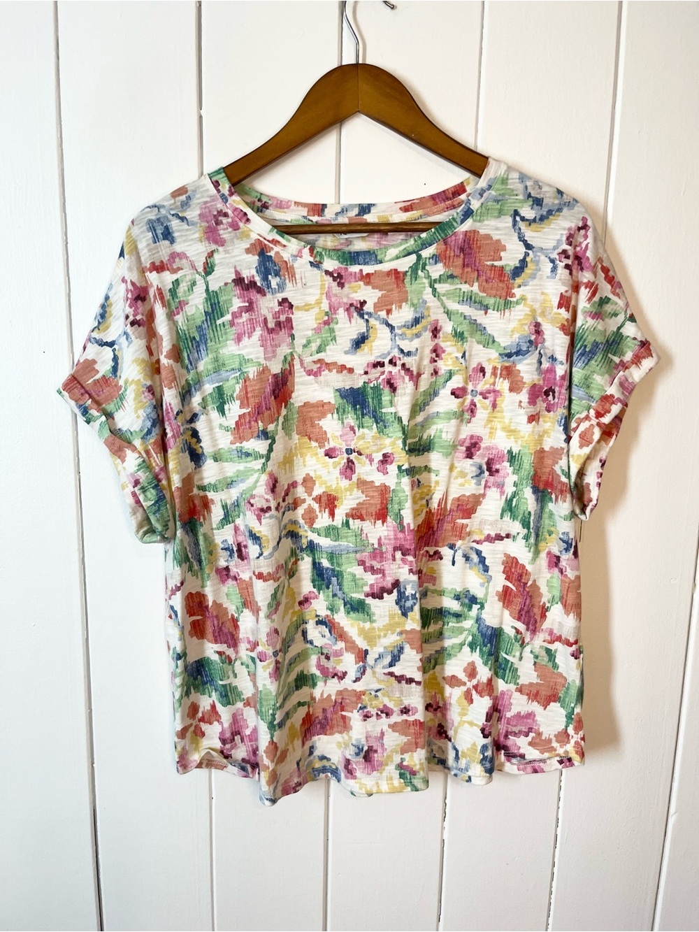 Reitmans Floral Watercolour Cotton Blend Top. Size XL.